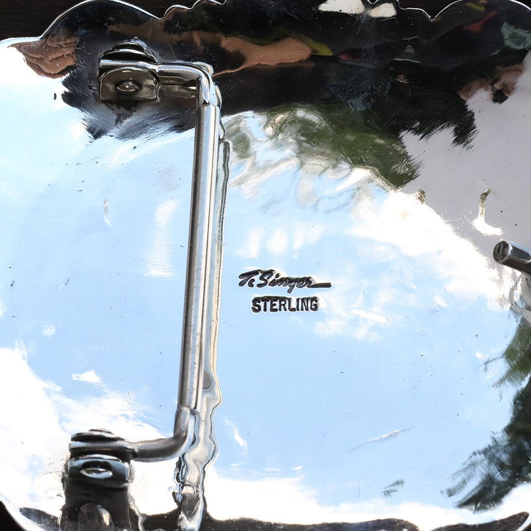 Buckle by Tommy Singer